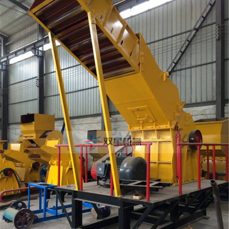 1300型金屬破碎機設(shè)備試機現(xiàn)場