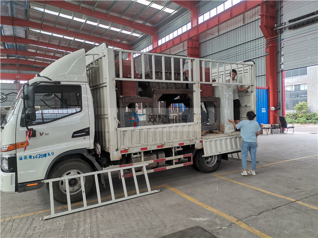 1000型<a href='http://silvercityprorodeo.com/ssxl/10.html' target='_blank'><span>金屬撕碎機(jī)</span></a>發(fā)貨發(fā)往河北