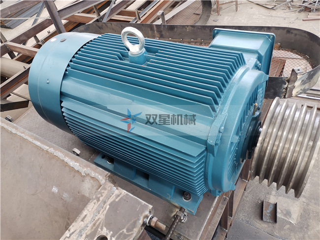 斷橋鋁破碎機(jī)電機(jī)現(xiàn)場實(shí)拍