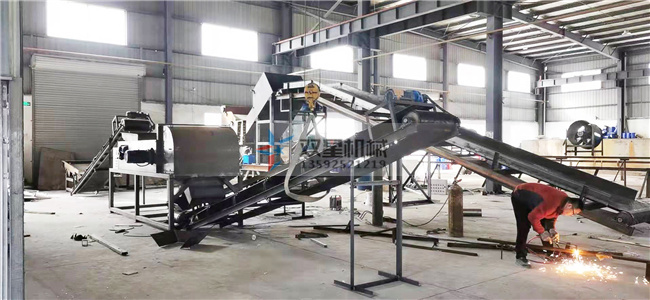 <a href='http://silvercityprorodeo.com/feilv/1660.html' target='_blank'><span>斷橋鋁破碎機</span></a>生產線