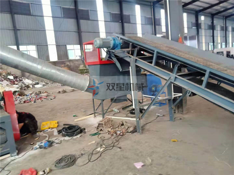 易拉罐壓扁機(jī)|易拉罐擠扁機(jī)|易拉罐壓平機(jī)重慶客戶(hù)安裝現(xiàn)場(chǎng)