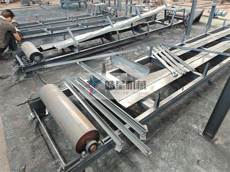 <a href='http://silvercityprorodeo.com' target='_blank'><span>鋁合金破碎機(jī)</span></a><a href='http://silvercityprorodeo.com/psxl/1279.html' target='_blank'><span>廢鋁破碎</span></a>分選設(shè)備輸送帶設(shè)備生產(chǎn)現(xiàn)場(chǎng)